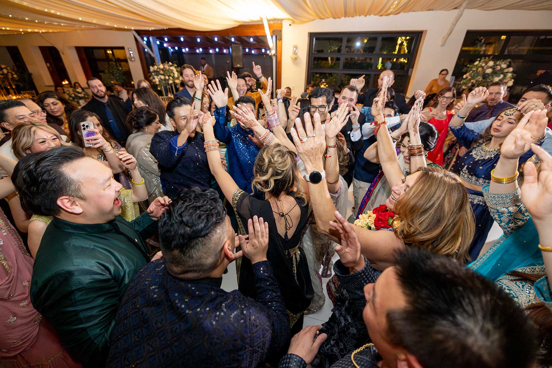 Crowd-dancing-Indian-Fusion-Reception-4