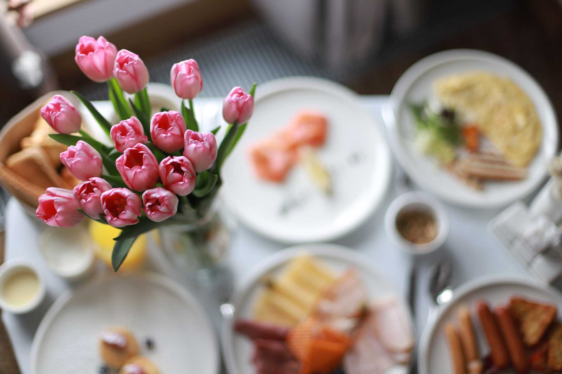 vineyard-hills-villa-breakfast