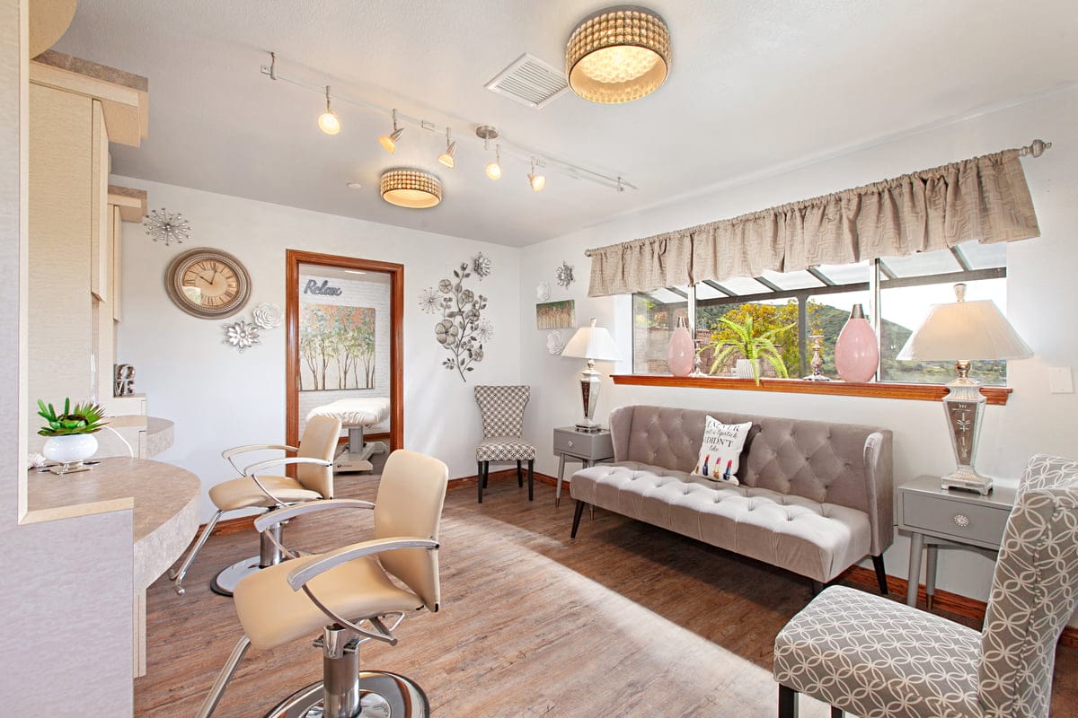 vineyard hills villa salon