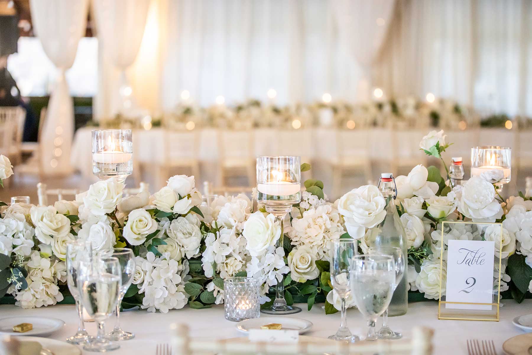 white floral Centerpieces los willows